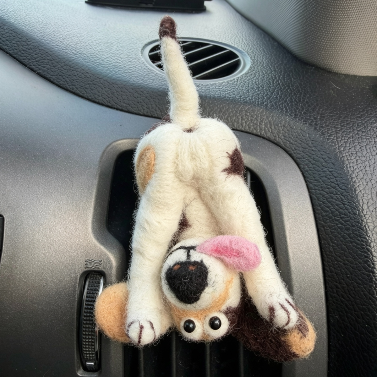 Hangin' Hound | Wooly Whiff Car Freshener